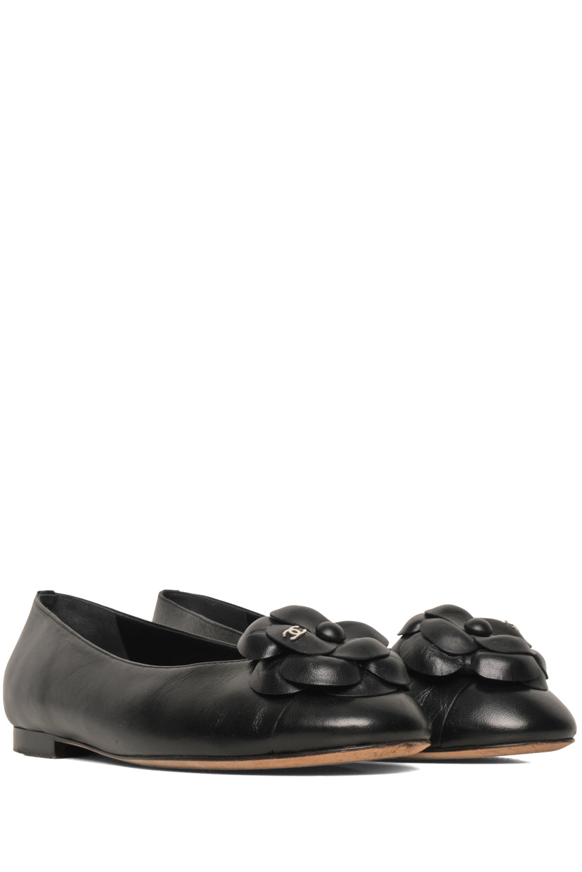 Chanel Size 38 Camellia Ballet Flats