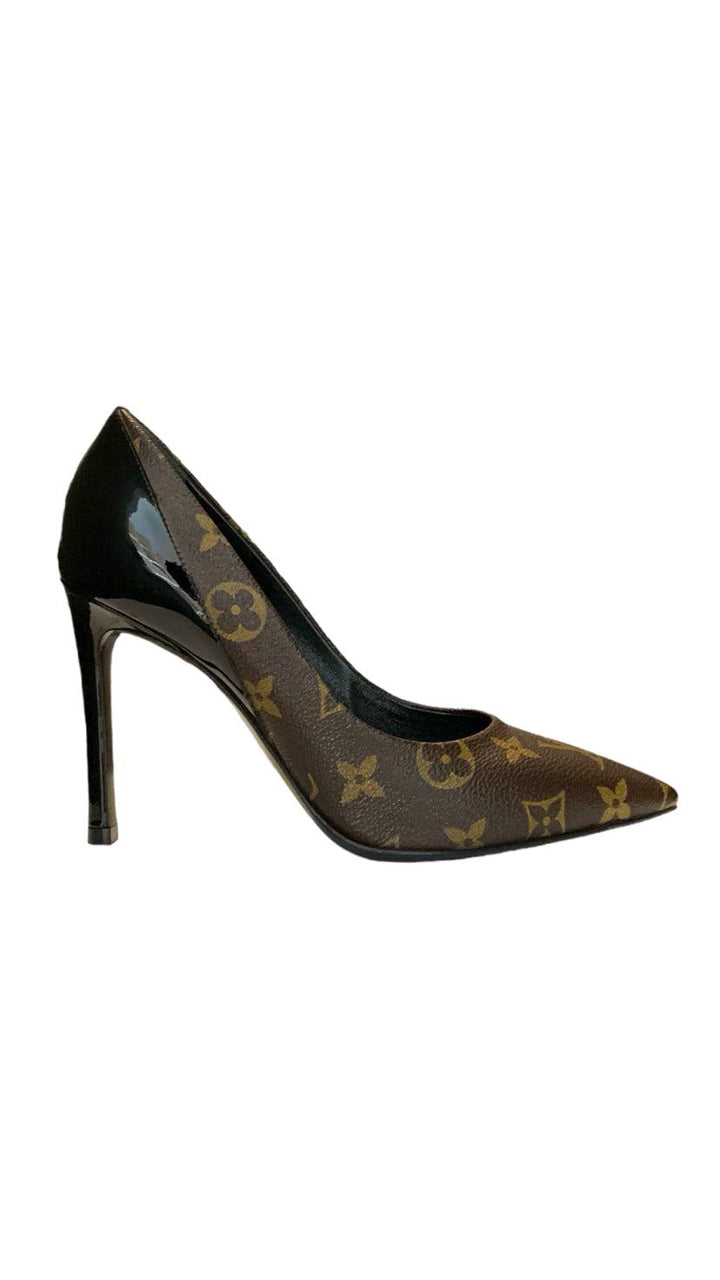 Louis Vuitton Size 35.5 Pumps