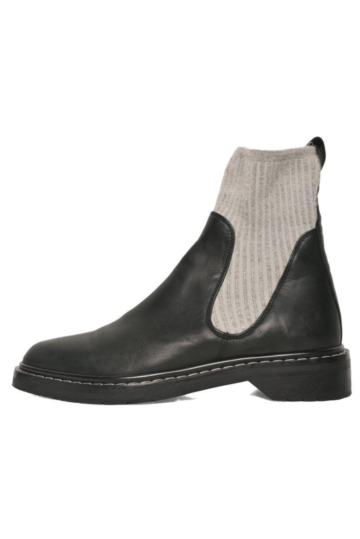 The Row Size 35.5 Fara Chelsea Ankle Boots