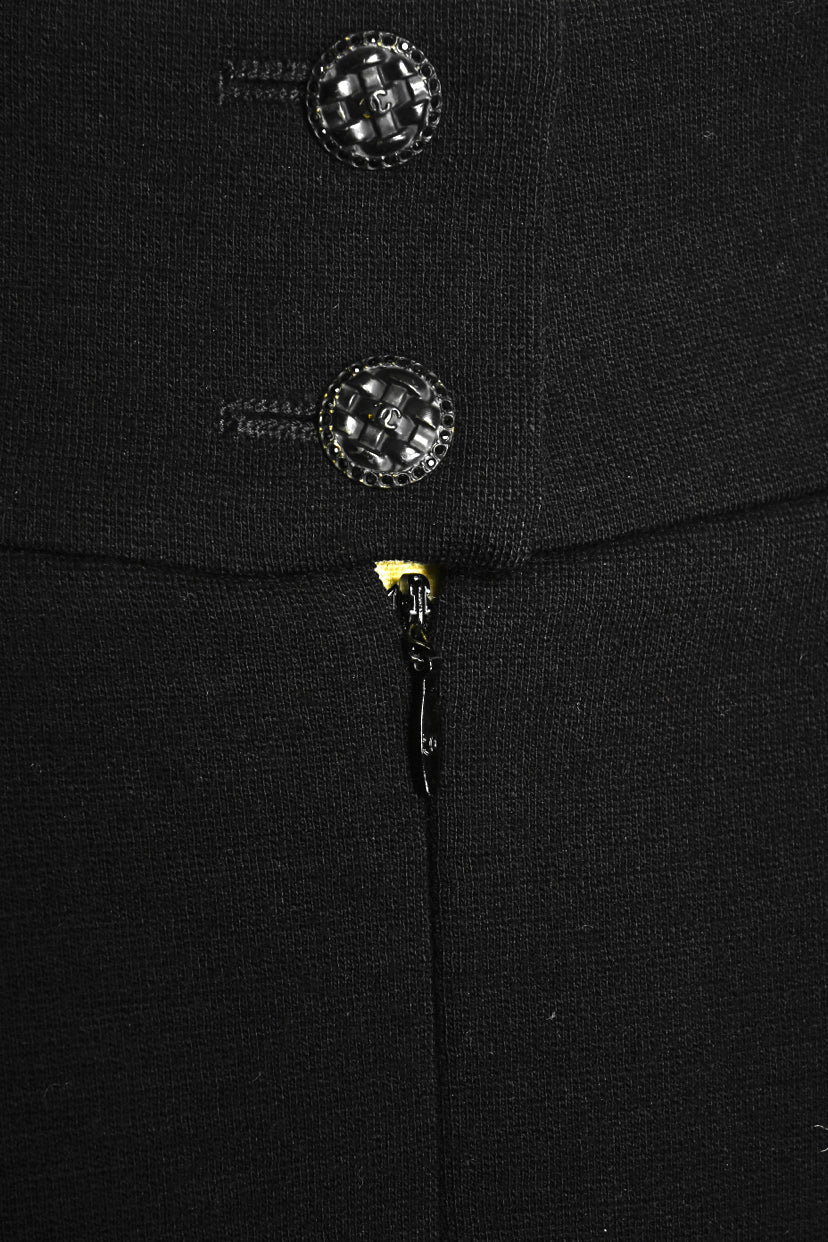 Chanel Size 40 Pleated Wool Skirt