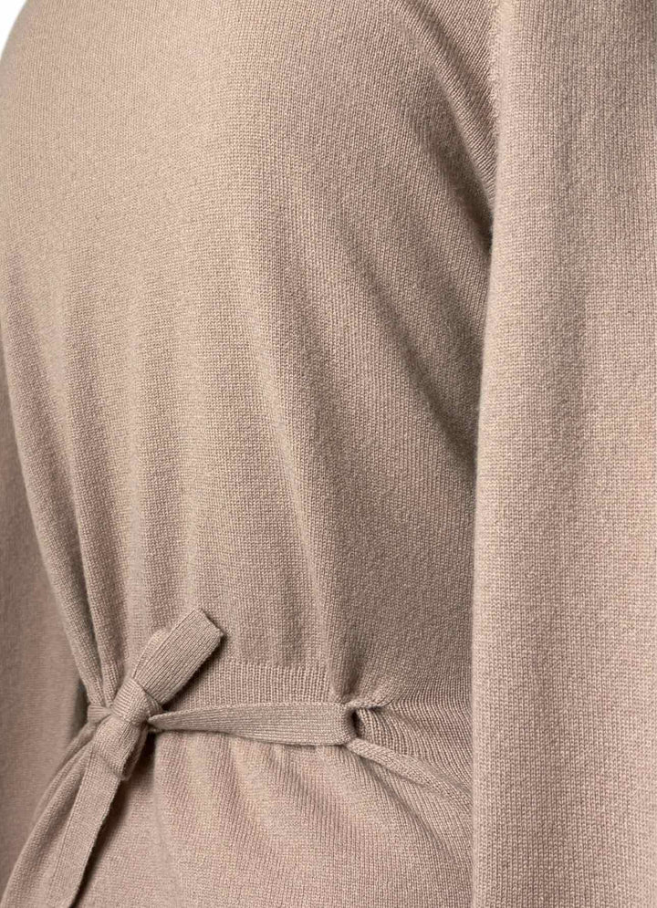 Black Goat Size M Sweater