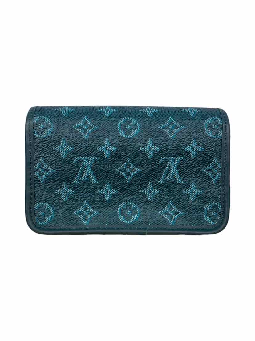 Louis Vuitton Men's Bosphore Wearable Wallet
