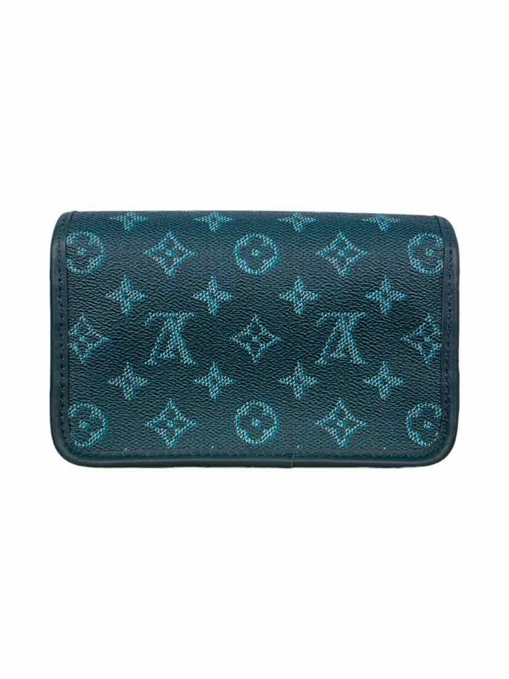 Louis Vuitton Men's Bosphore Wearable Wallet