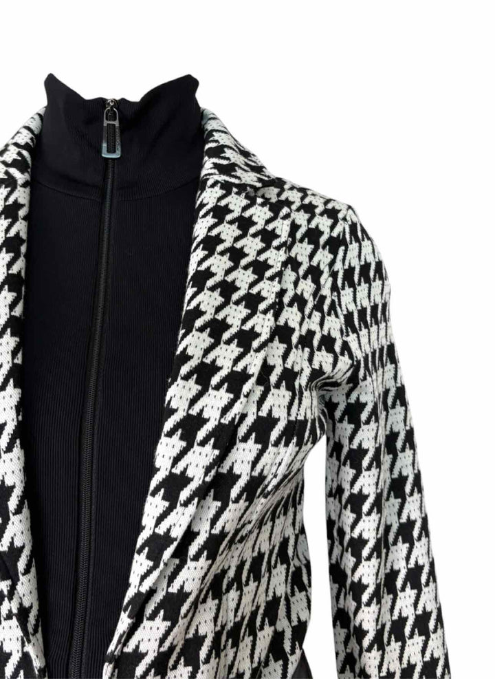 Marccain Size 1 Viscose Blazer