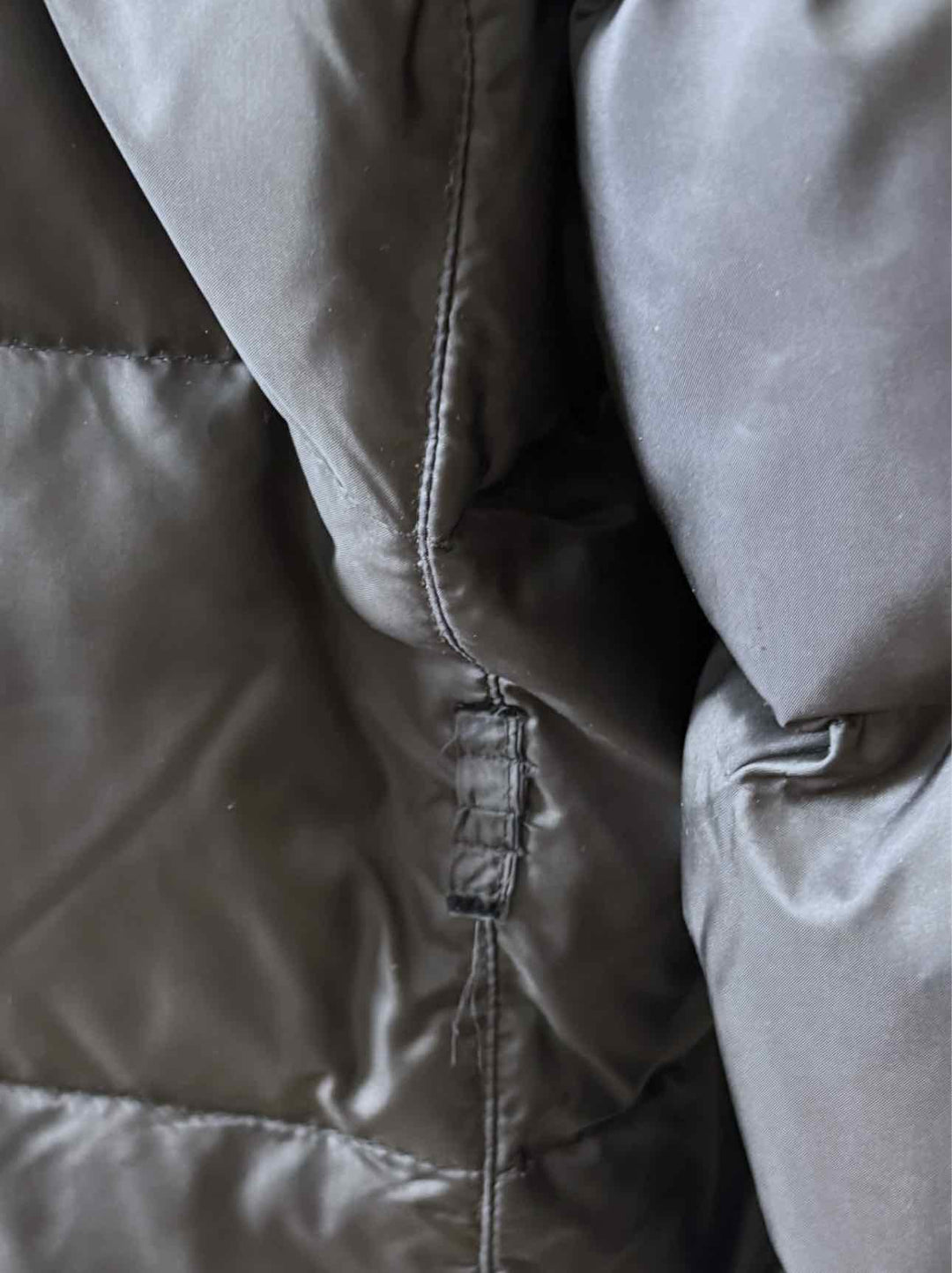 Burberry London Size 46 Quilted Poly Fur Trimmed Coat