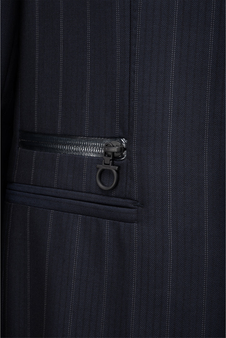 Salvatore Ferragamo Size 40 Men's Pinstripe Blazer
