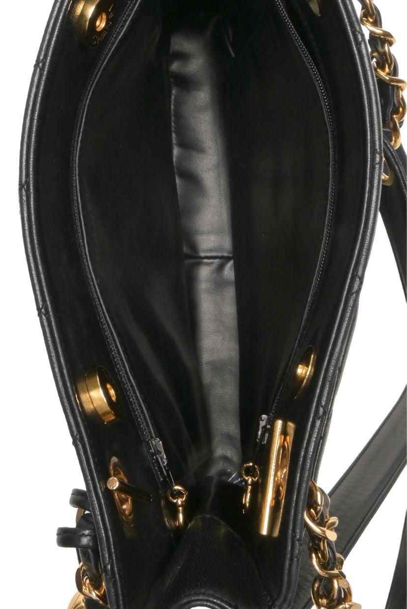 Chanel 1991-1994 Quilted Leather Chain Tote