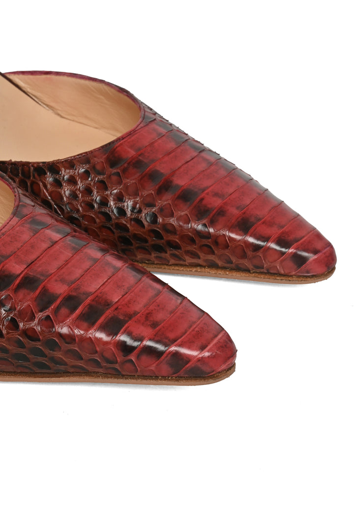 Manolo Blahnik Size 39 Slingback Pumps