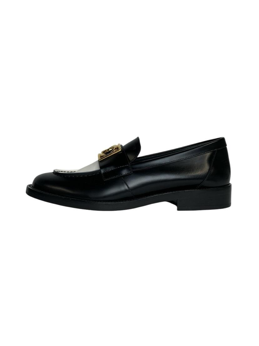 Chanel Size 39.5 CC Logo Two Tone Smooth Leather Loafers