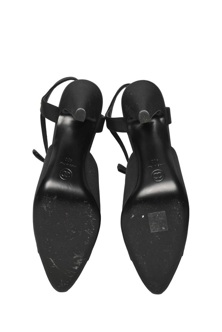 Chanel Size 40 Interlocking CC Logo D'Orsay Pumps