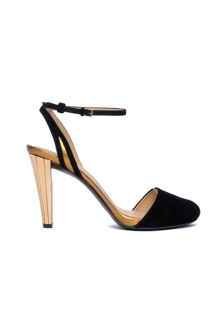 Gucci Delphine Peep Toe Size 38 Pumps