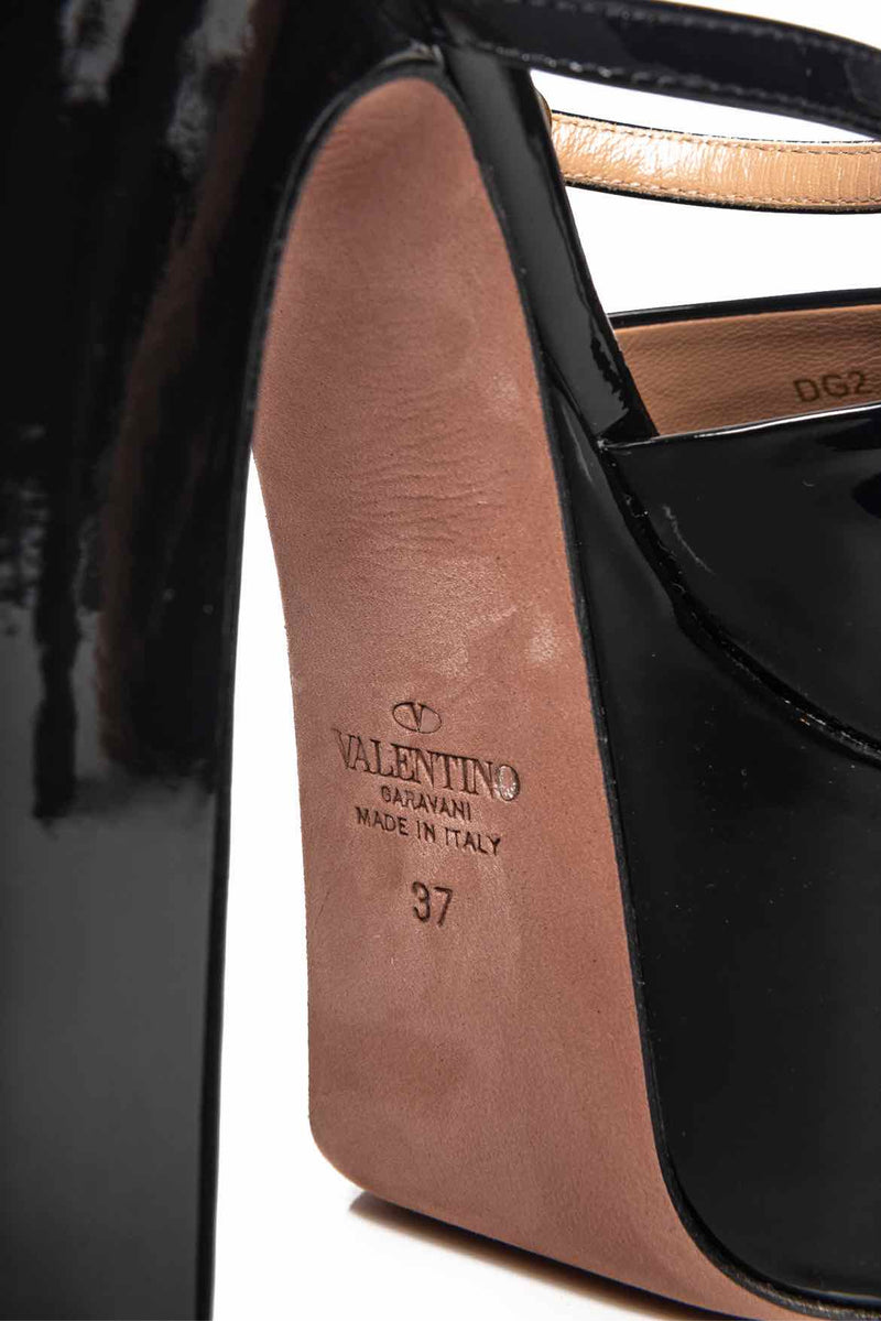 Valentino Size 37 Sandals