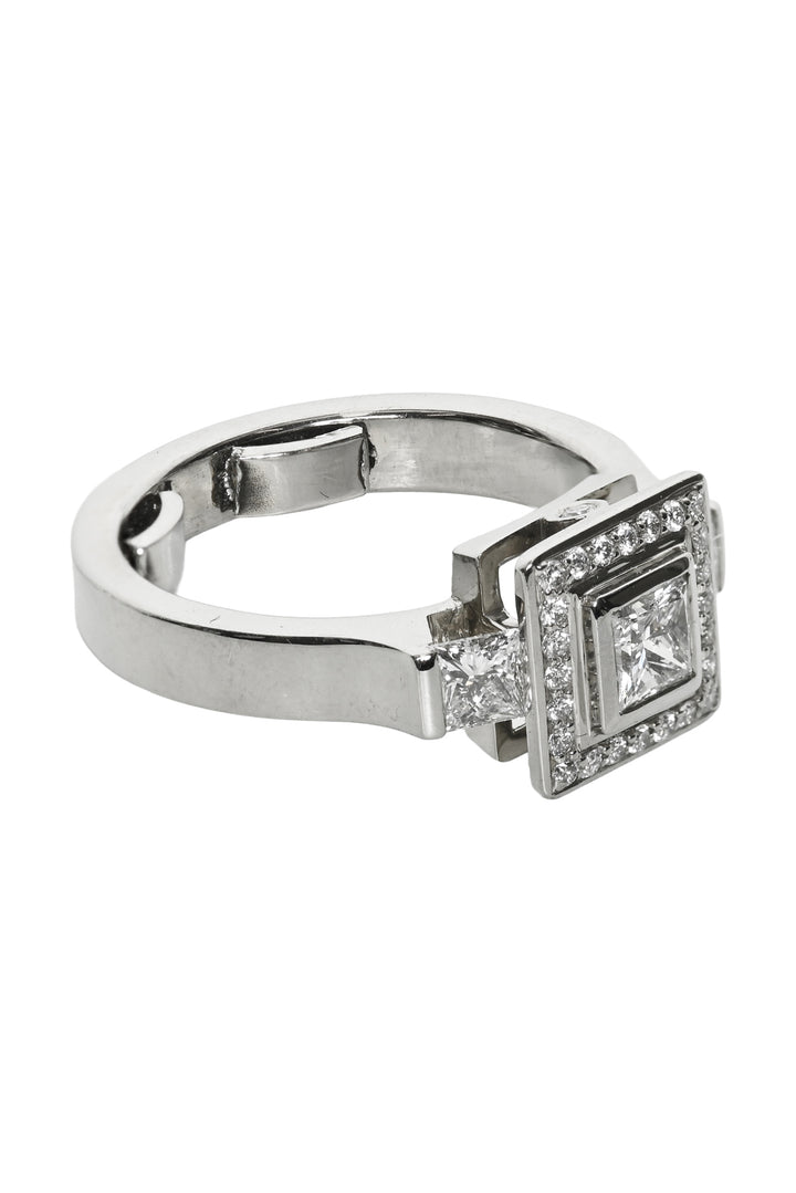 Stittgen Size 5 19k White Gold Diamond Ring