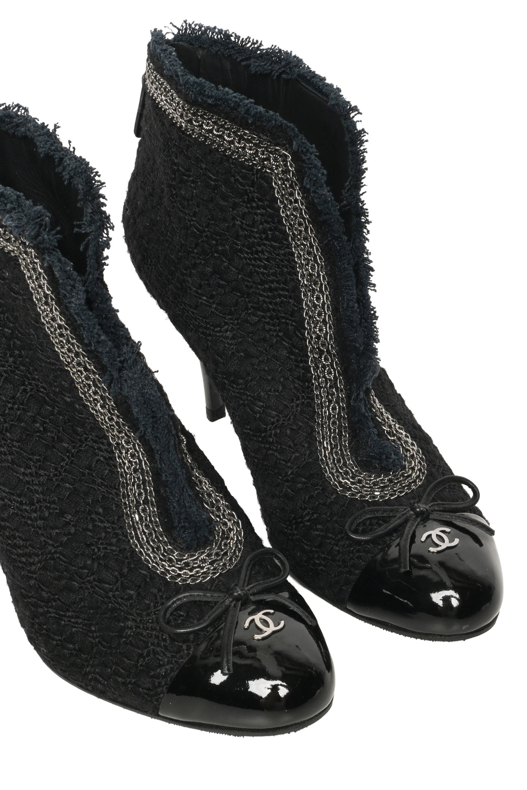Chanel Size 39.5 Tweed Interlocking CC Cap Toe Ankle Boots