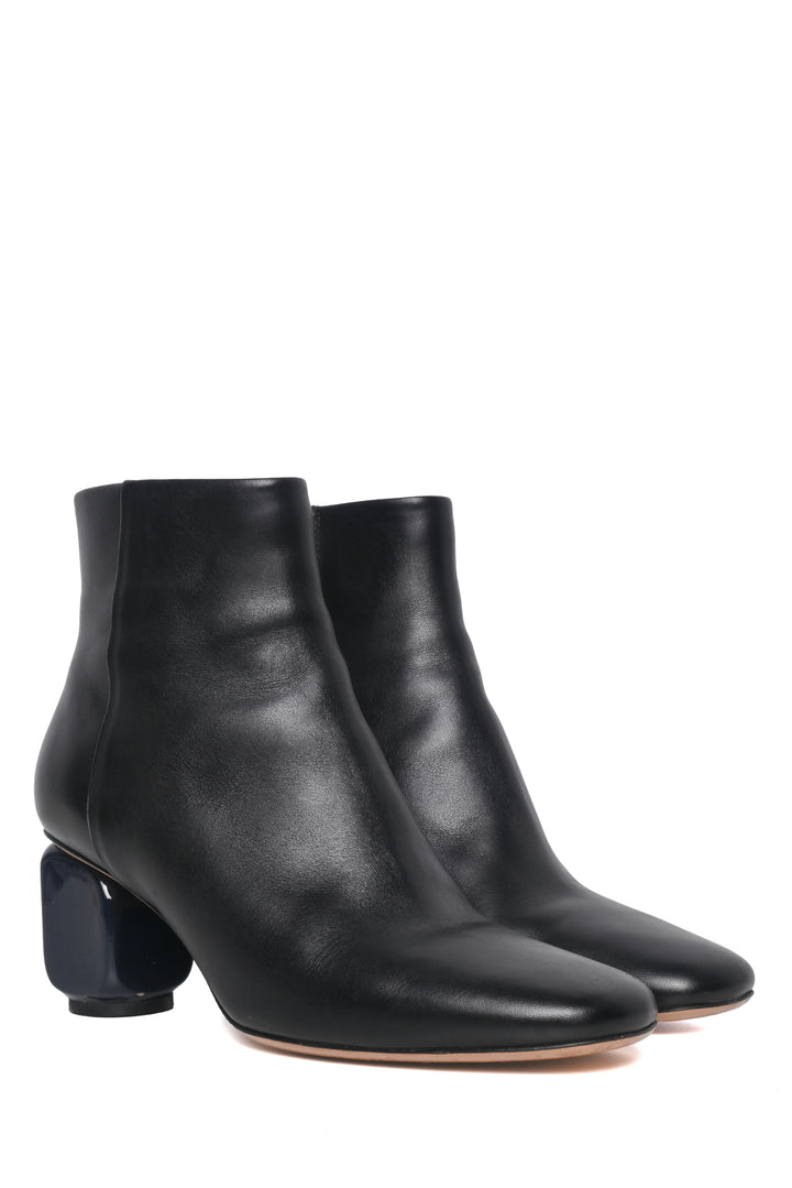 The Row Size 36 Bowin Leather Ankle Boots
