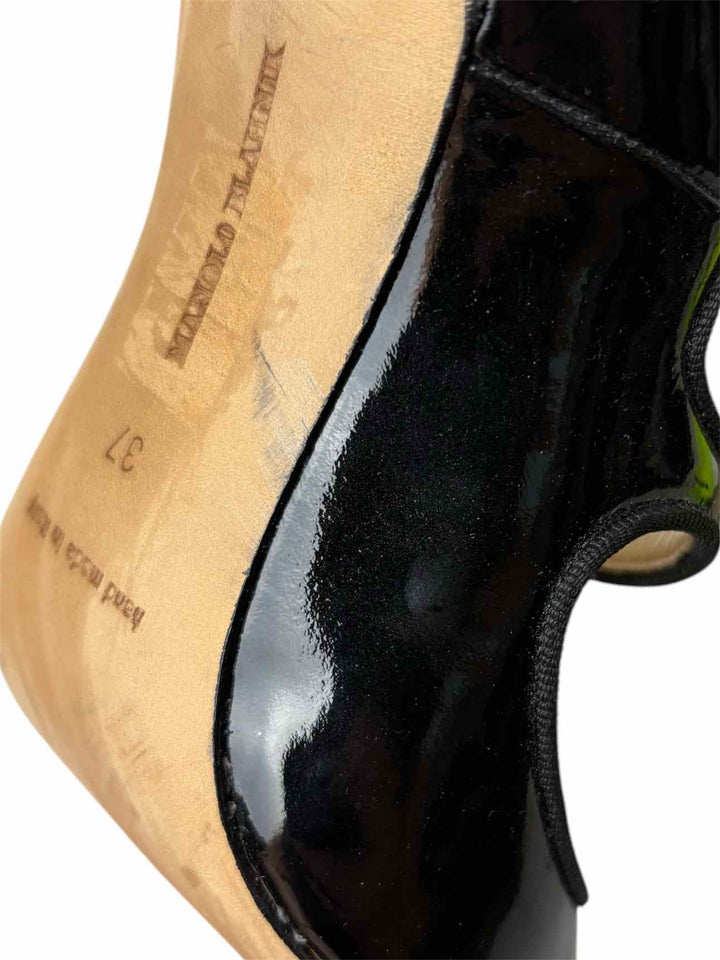 Manolo Blahnik Size 37 Patent Pumps