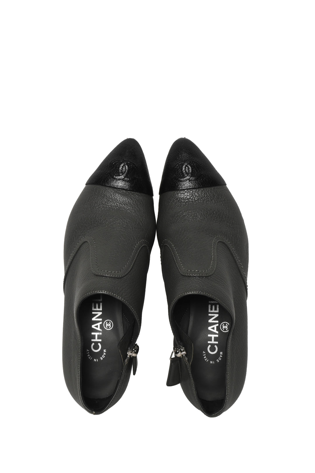 Chanel Size 37.5 Interlocking CC Logo Leather Oxfords