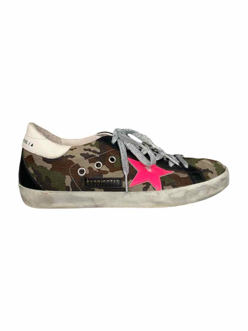 Golden Goose Size 39 Sneaker