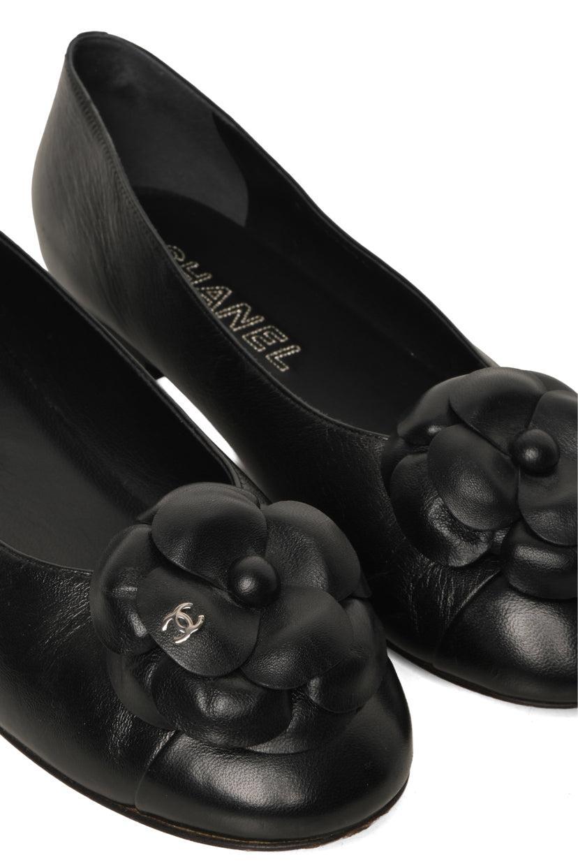 Chanel Size 38 Camellia Ballet Flats