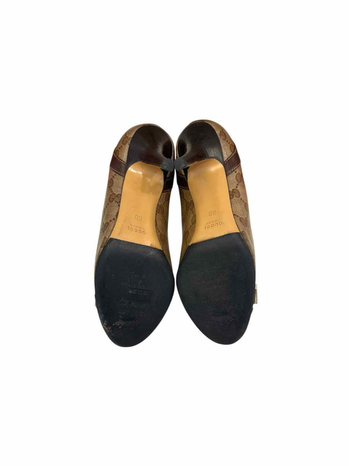 Gucci Size 6 GG Logo Coated Canvas & Leather Pumps