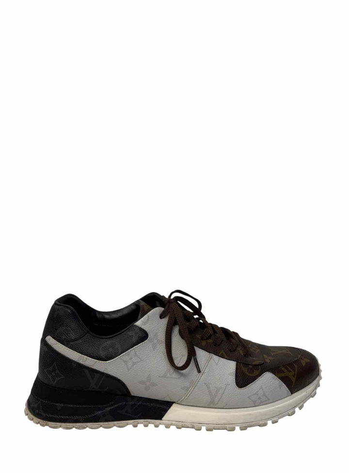 Louis Vuitton Size 8.5 Men's Run Away Leather Sneakers
