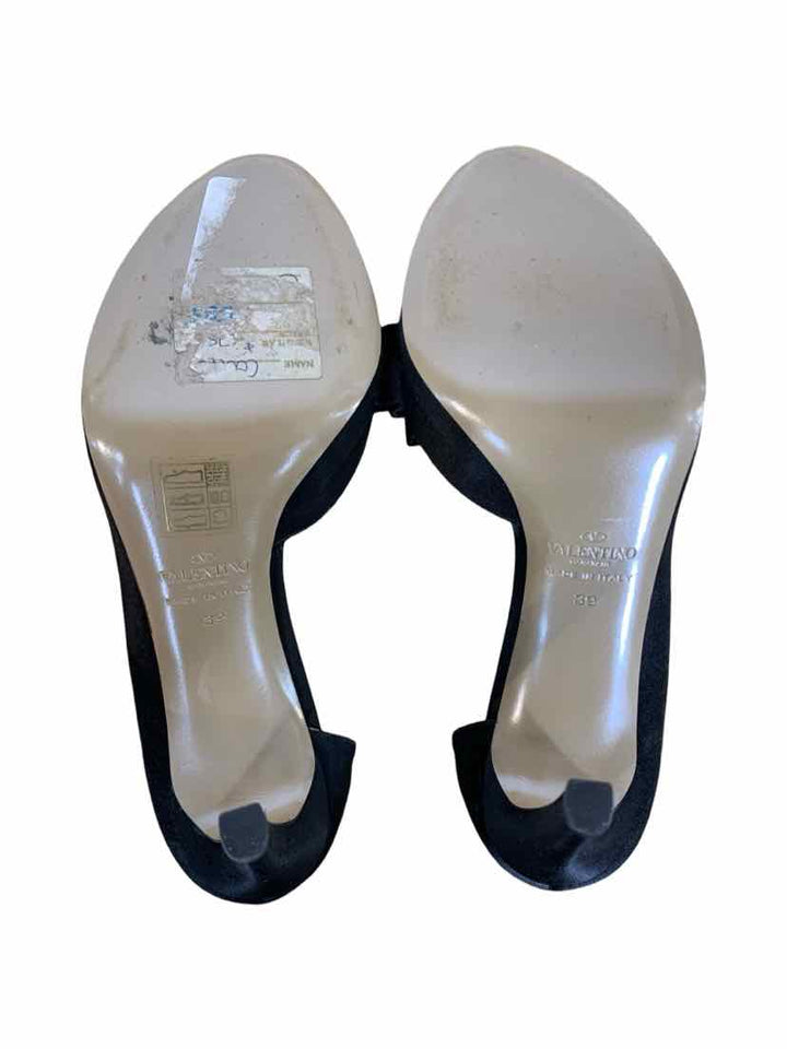 Valentino Size 39 Pumps