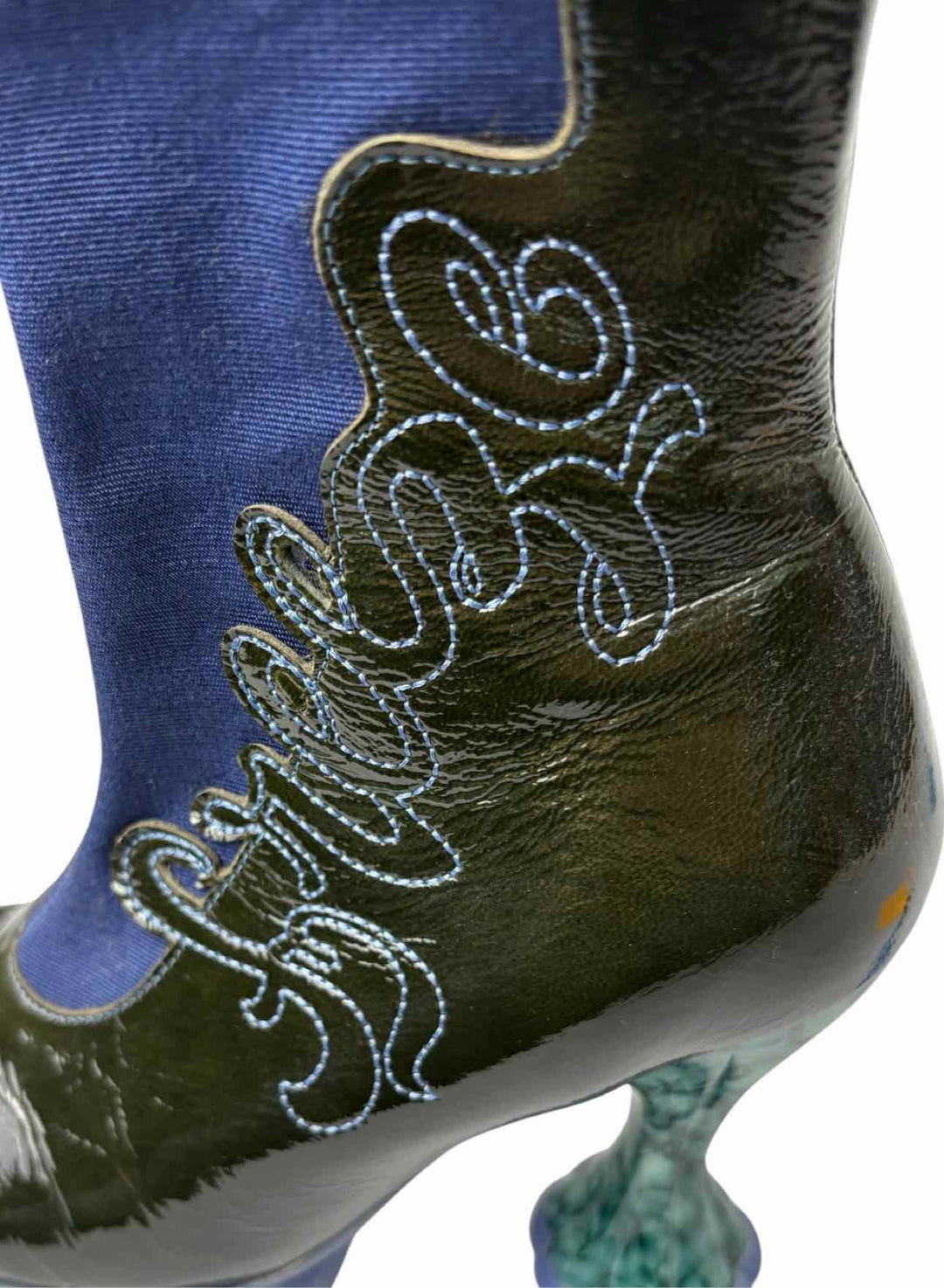 John Fluevog Size 8 Lena Parfait Patent Leather Ankle Boots