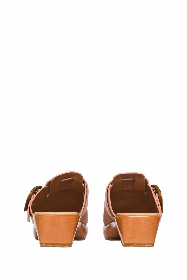Tod's Size 36 Leather Clogs