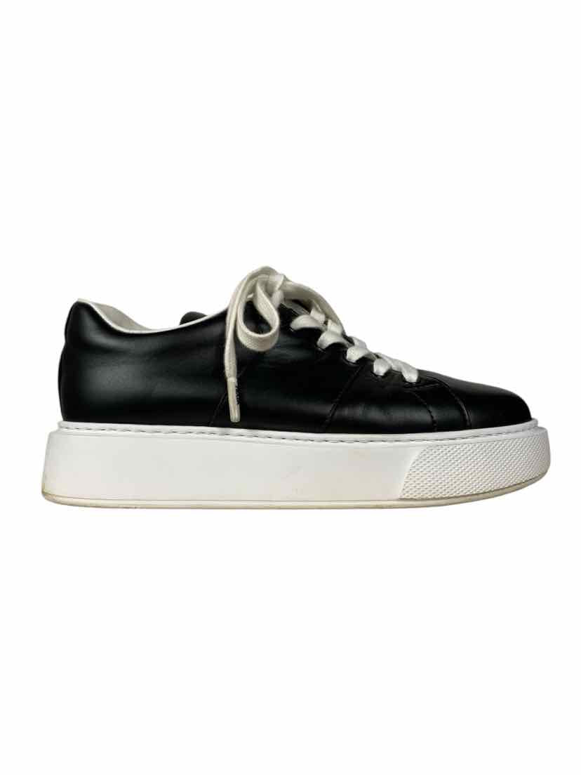 Prada Size 38 Sneaker