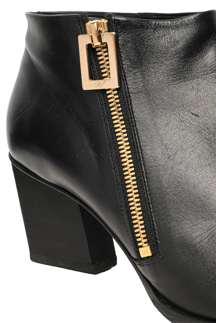 Roger Vivier Size 39 Leather Ankle Boots