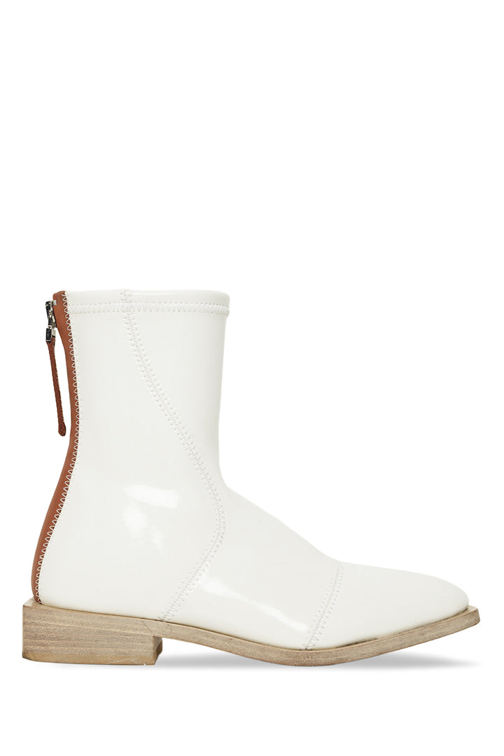 Fendi Size 35 Patent Square Toe Ankle Boots