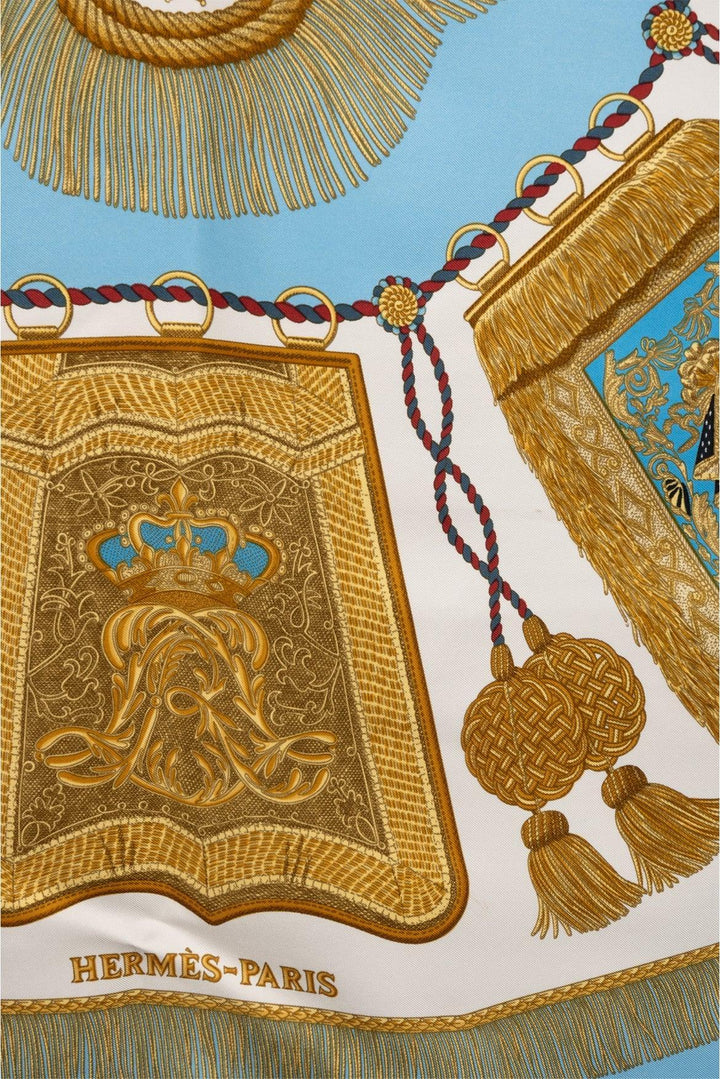 Hermes Carre 90 Porte Et Cauabrie Silk Scarf