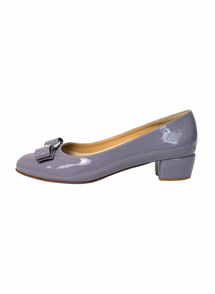 Ferragamo Size 8 Vara Bow Patent Leather Pumps