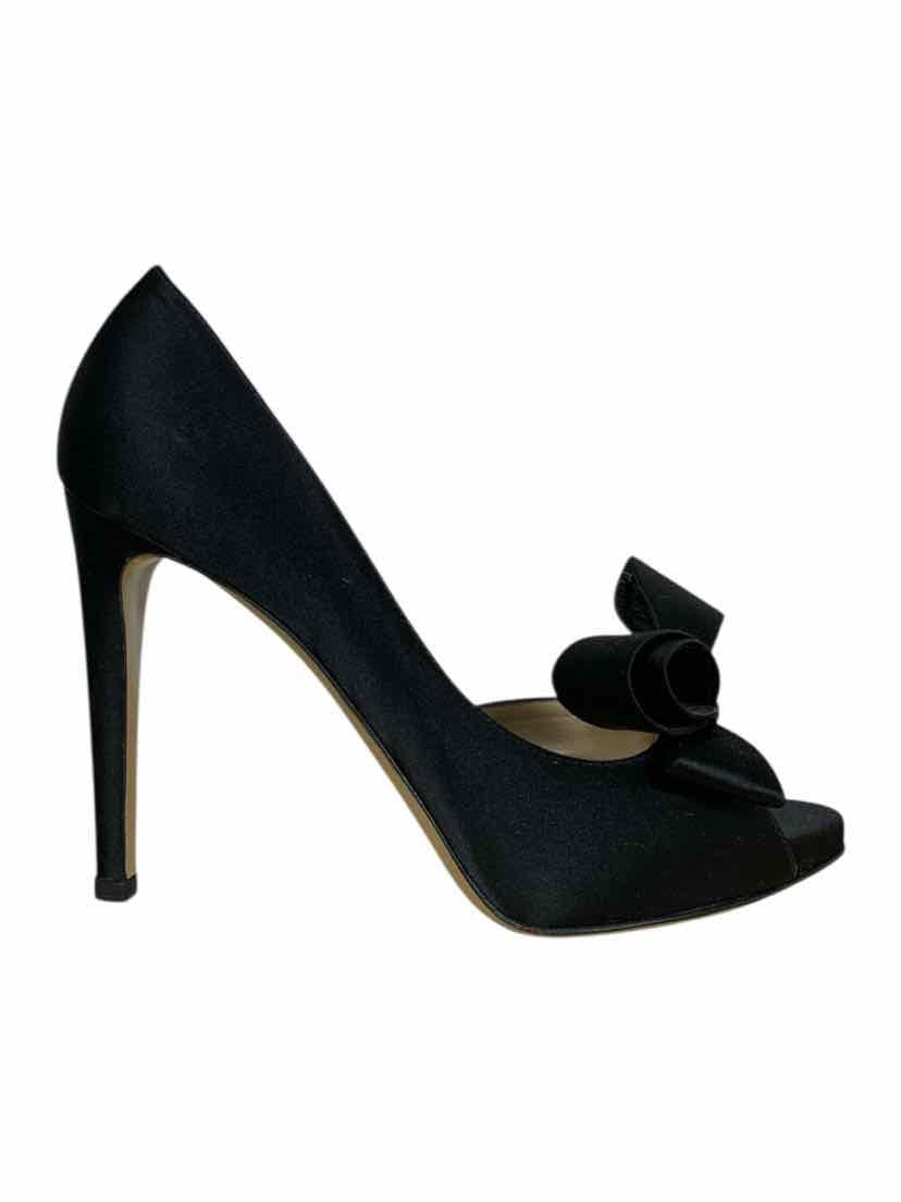 Valentino Size 39 Pumps