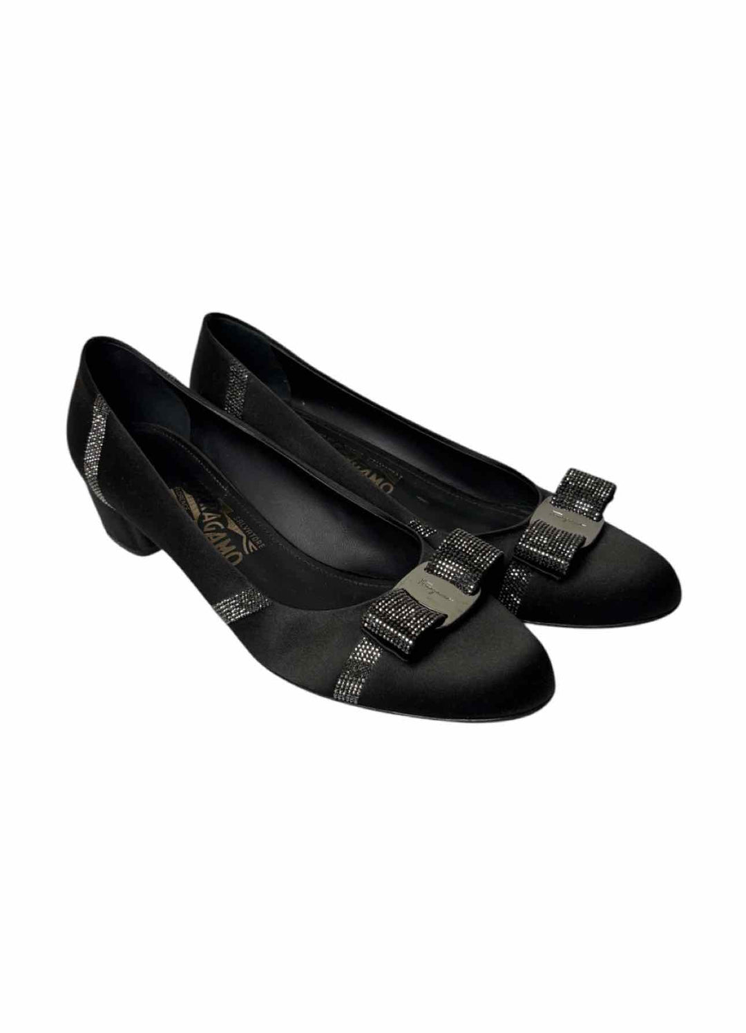 Ferragamo Size 8.5 Vara Bow Satin Rhinestone Trim  Pumps