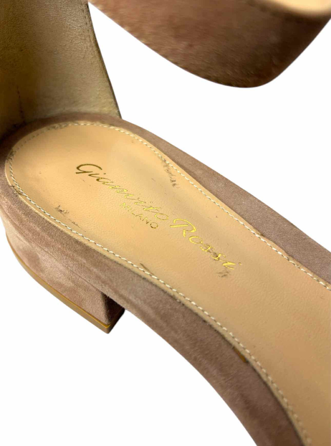 Gianvito Rossi Size 37.5 Suede Sandals