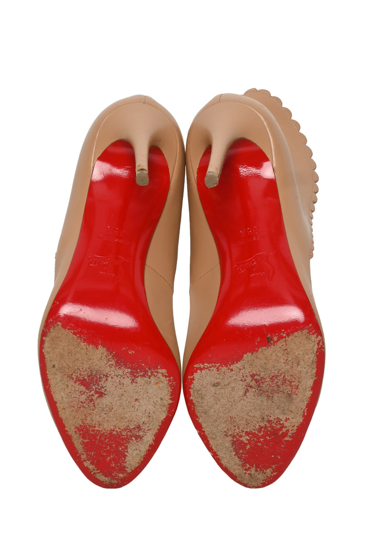 Christian Louboutin Size 38.5 Scalloped Leather Pijonina 100 Pumps
