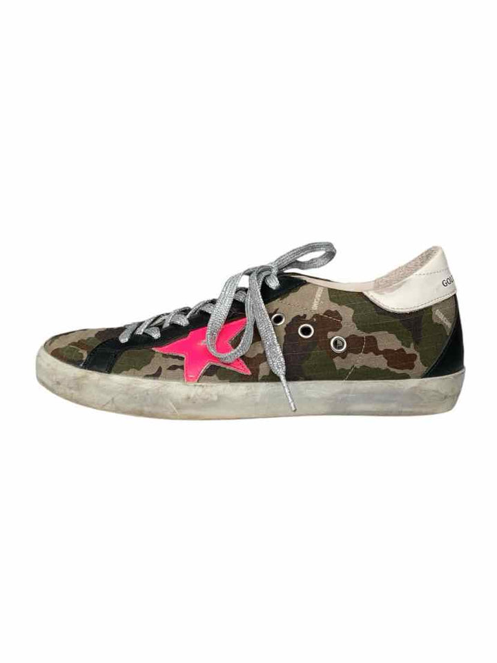 Golden Goose Size 39 Sneaker