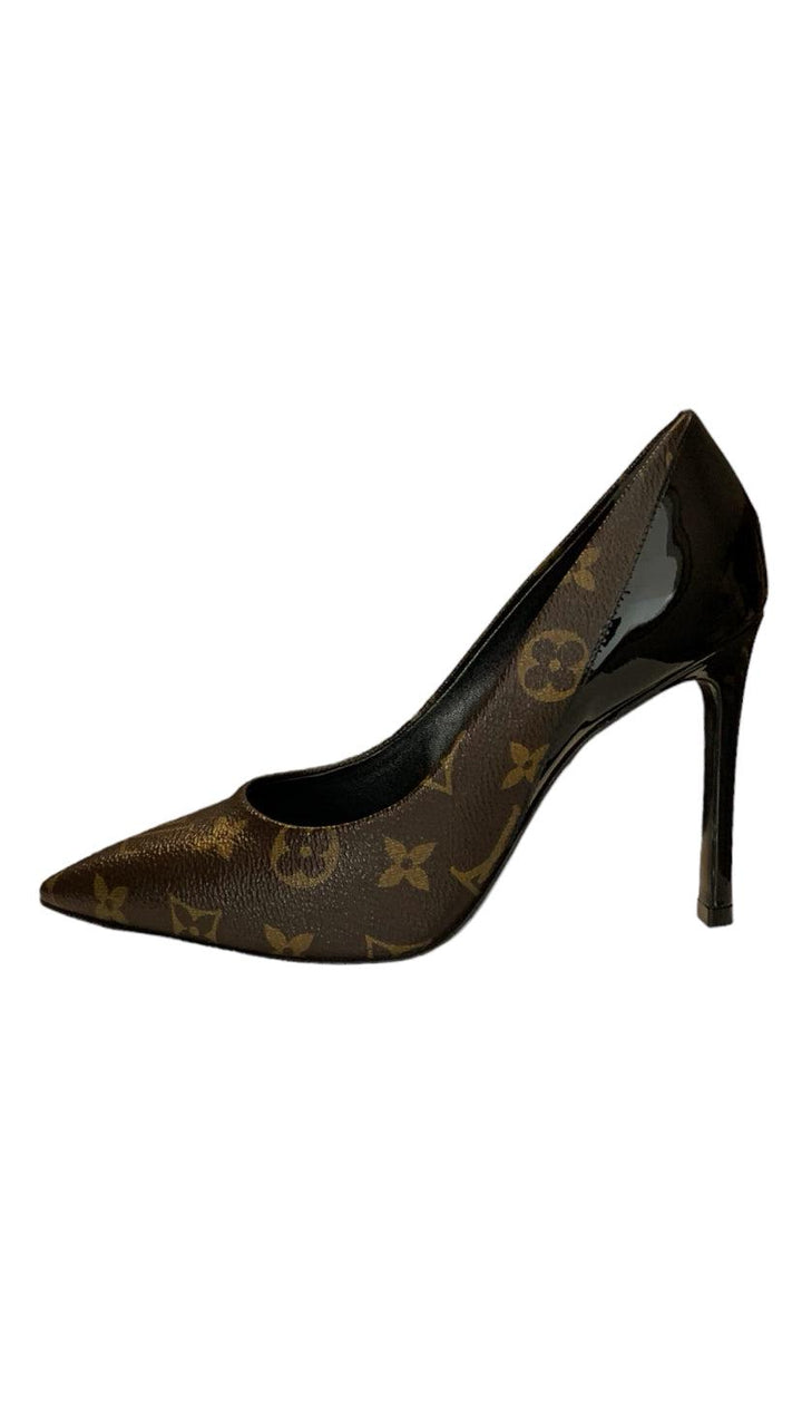 Louis Vuitton Size 35.5 Pumps