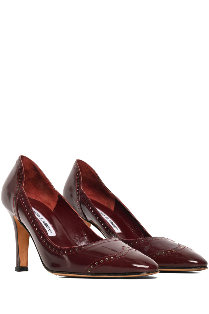 Manolo Blahnik Size 38 Patent Leather Brogue Pumps