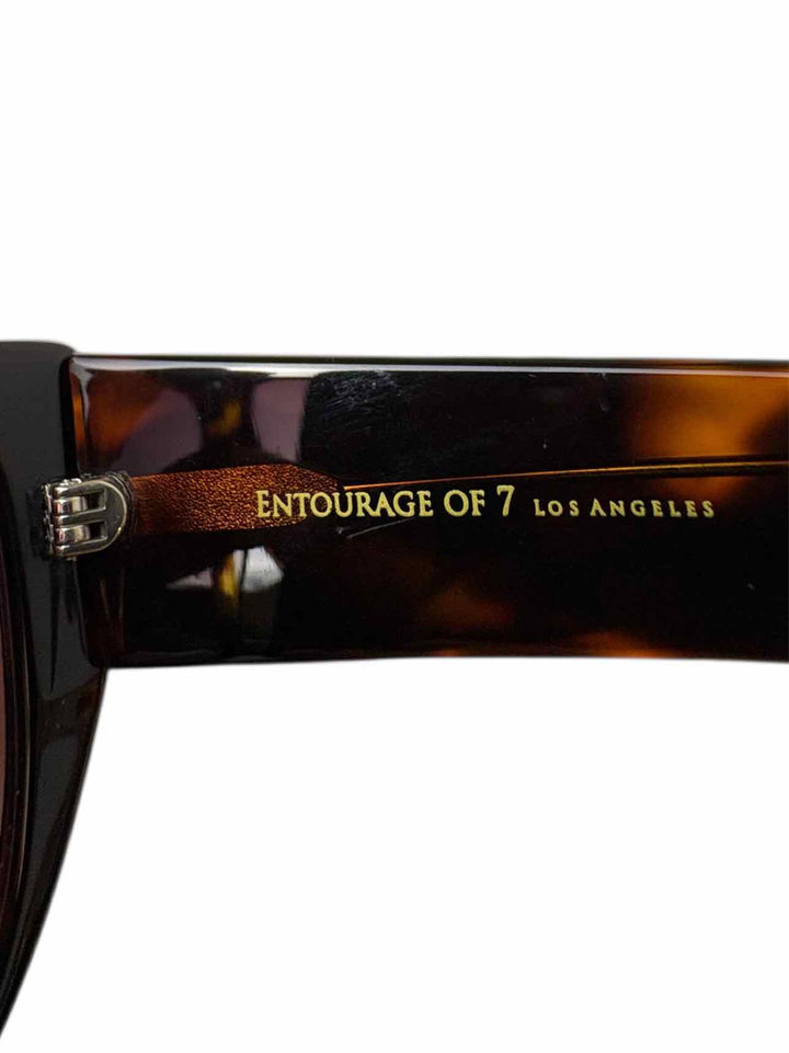 Entourage of 7 Huntington Eyewear