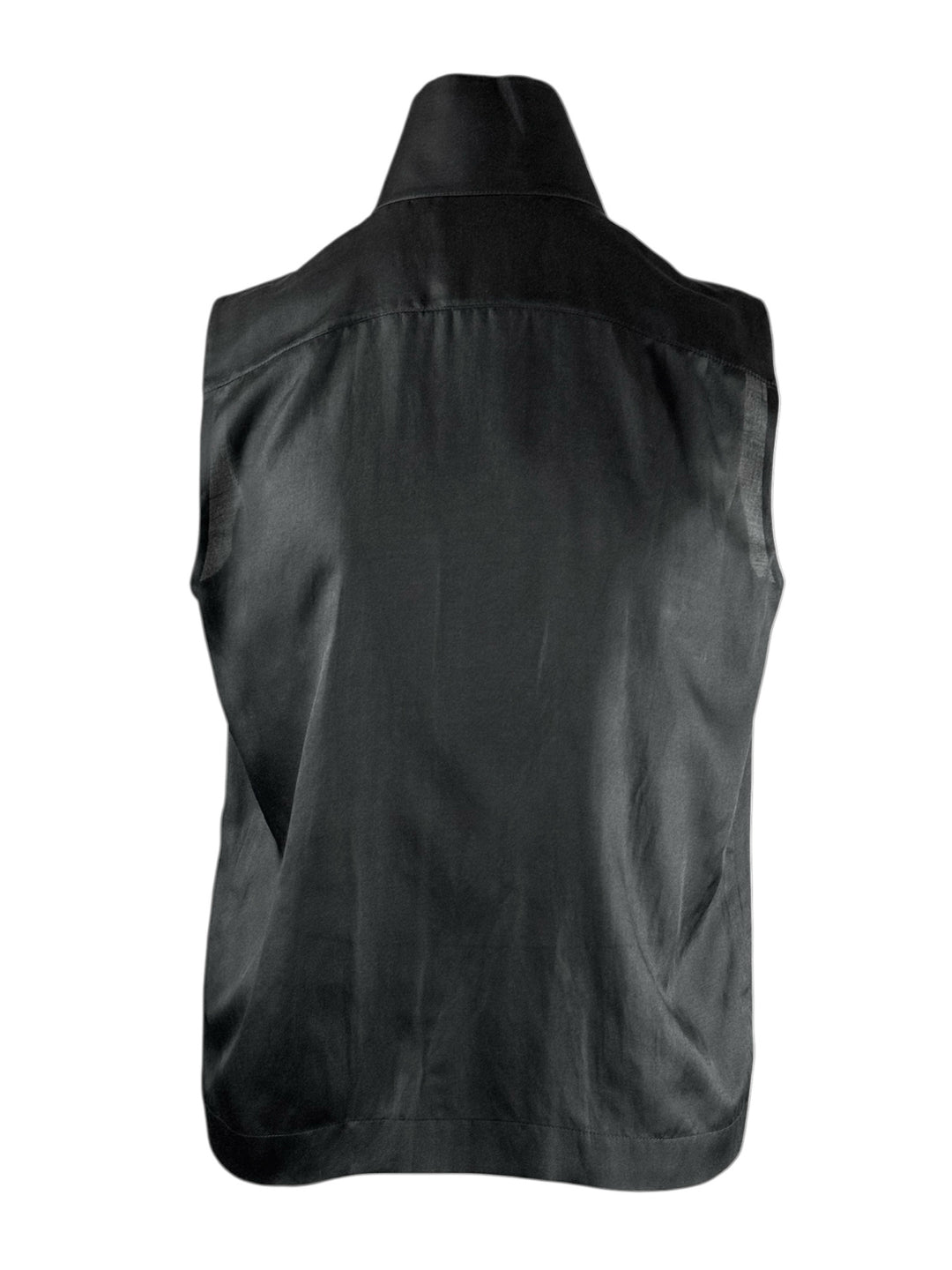 Chanel Size 38 2006 Sleeveless Pleated Blouse