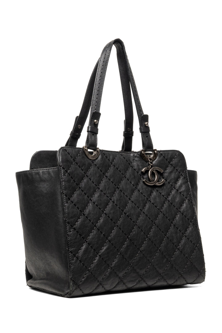 Chanel 2015-2016 Quilted Leather Tote