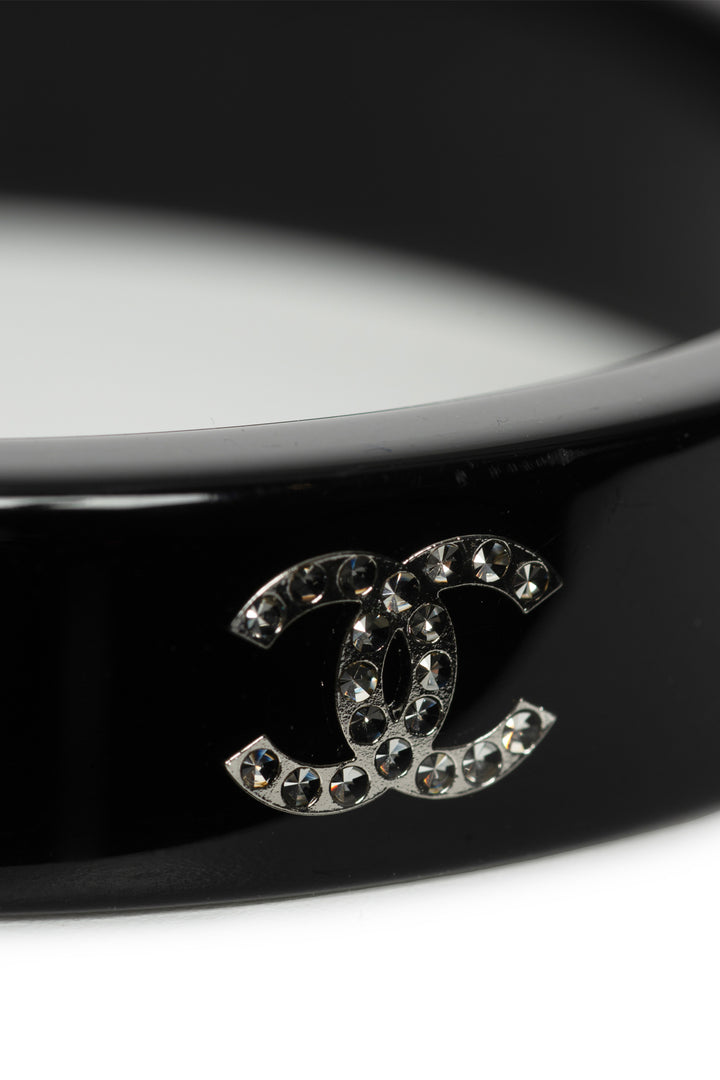 Chanel 2010 Narrow Resin & Strass CC Logo & Snowflake Bangle Bracelet