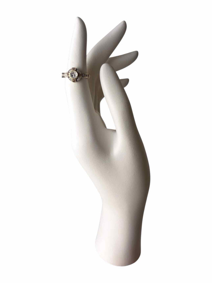 Size 7 19K Diamond Ring