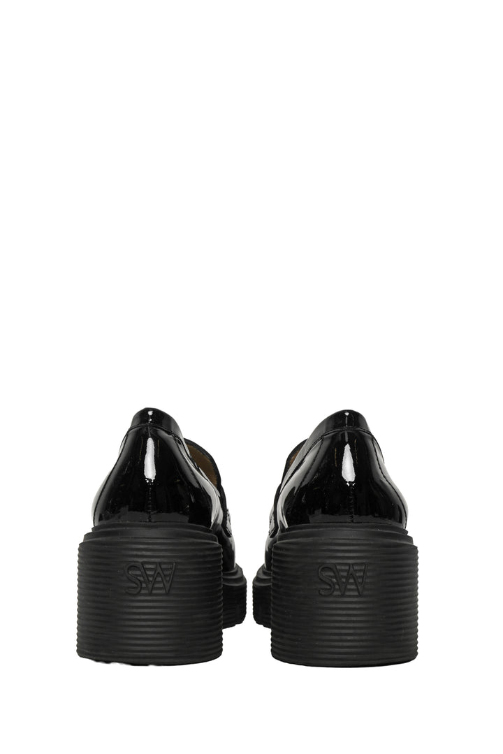 Stuart Weitzman Size 7.5 Sleek Loafers