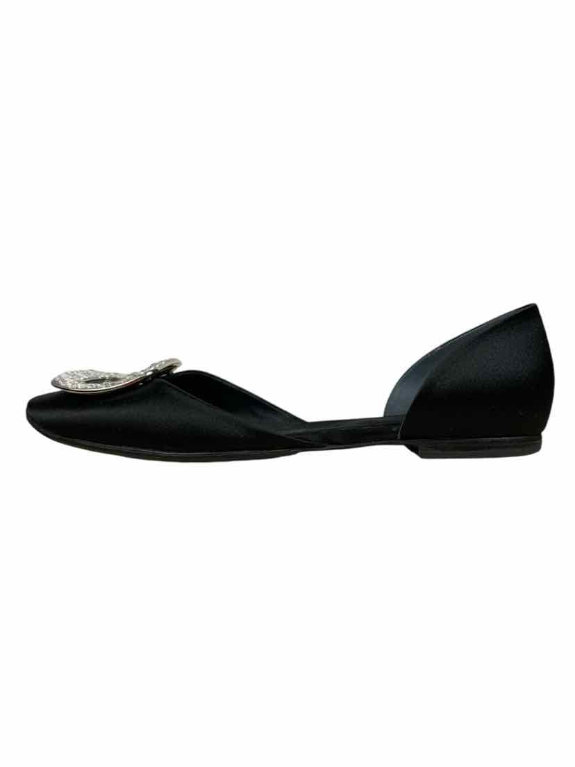 Roger Vivier Size 38.5 Flats