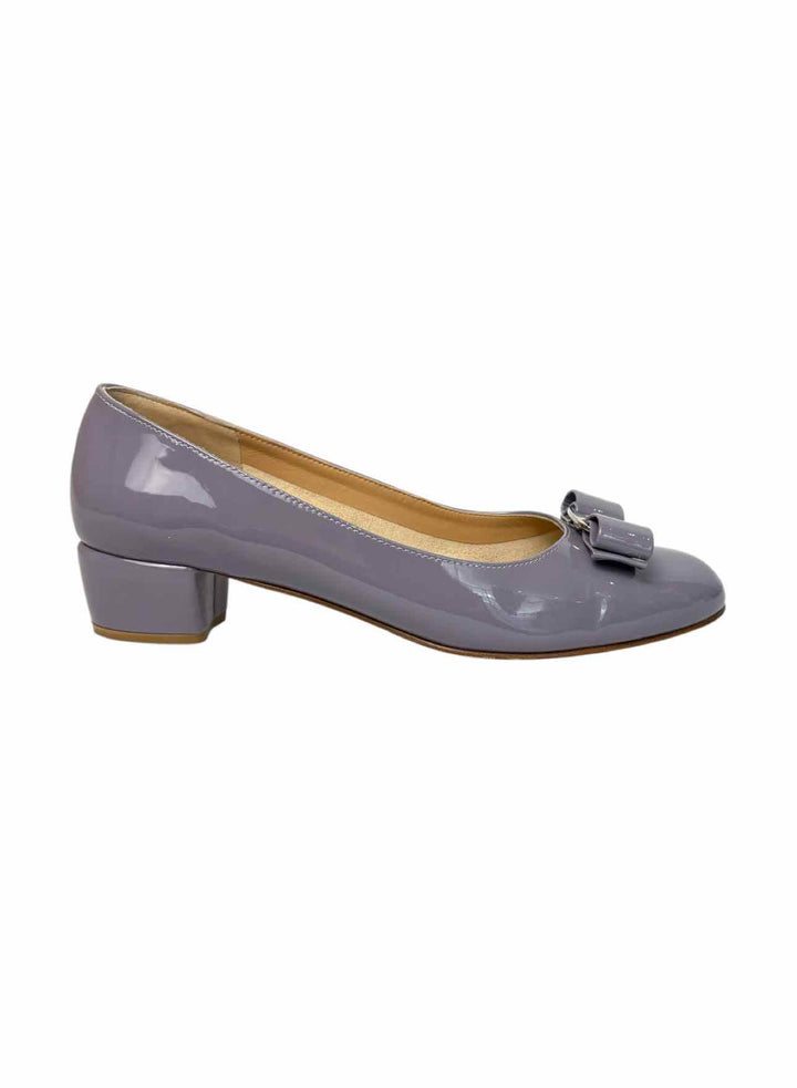 Ferragamo Size 8 Vara Bow Patent Leather Pumps