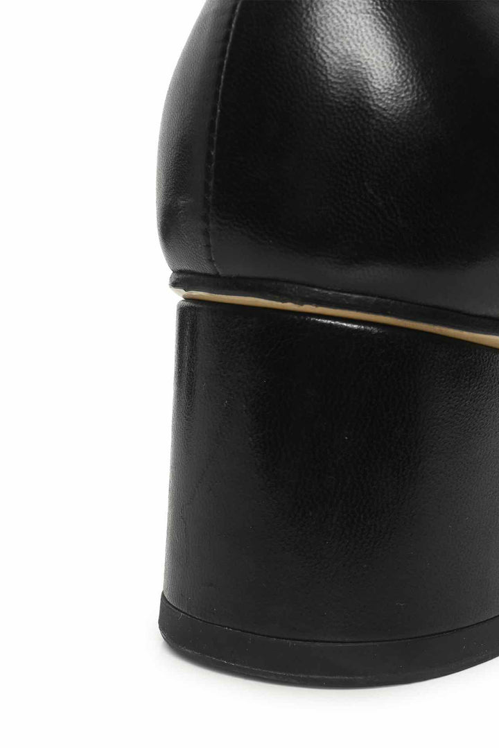 Gucci Size 39.5 Sylvie Web Chain Pumps