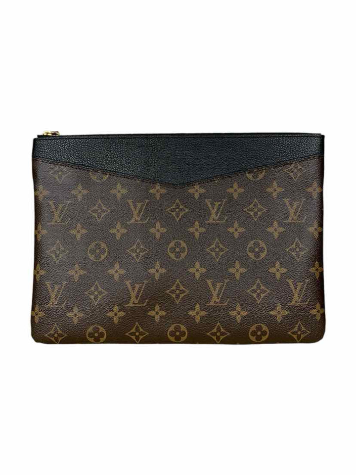 Louis Vuitton Clutch